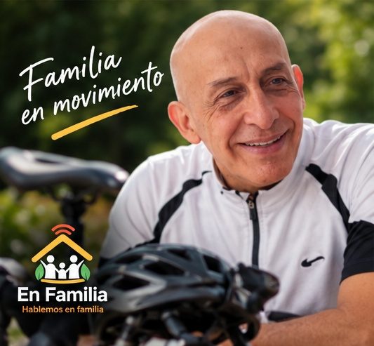 Juan Carlos con su bicicleta, Familia en movimiento